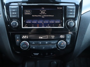 Nissan Qashqai II Crossover Facelifting 1.7 dCi 150KM 2019 Nissan Qashqai 1.7 dCi, Salon Polska, Serwis ASO, zdjęcie 19