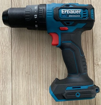 Ударный гайковерт Erbauer EIW18-Li и набор сверл/отверток ECD18-Li-2