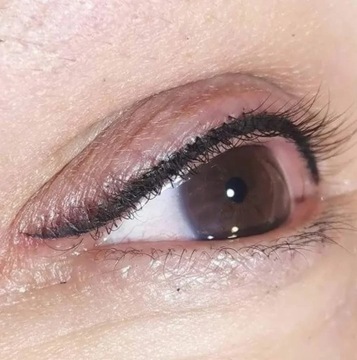 Стойкий карандаш для глаз с красочными пигментными человечками