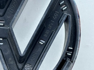 ZNAKY LOGO ZNAK PŘEDNÍ VW EOS 1Q GOLF PASSAT 1Q0853601 K104/864