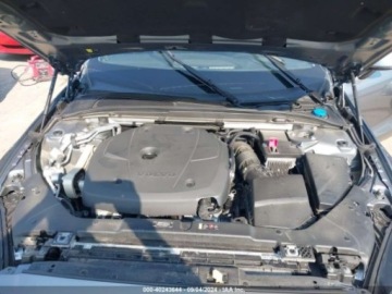 Volvo S60 III 2021 Volvo S60 T6 Momentum 2021 2.0l 2.0 Benzyna 330KM, zdjęcie 8