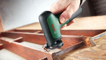 УГЛОВАЯ ШЛИФОВАЛЬНАЯ МАШИНА EASYCUT&GRIND 7,2 В BOSCH