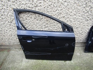 Volvo v40 drzwi prawe przód 12r-->