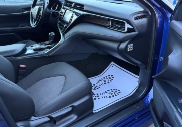 Toyota Camry IX Sedan 2.5 Hybrid Dynamic Force 218KM 2019 Toyota Camry salon Polska, FV-VAT23 2.5 Hybryda 218KM, zdjęcie 17