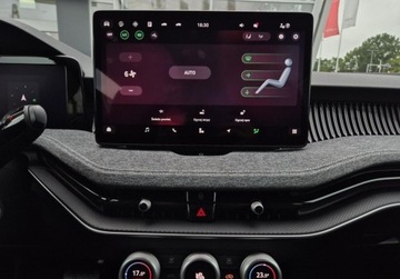 Skoda Superb III Kombi Facelifting 1.5 TSI 150KM 2024 Skoda Superb 1.5eTSI 150KM SelectionPakiety MatrixLED ACC 4Podgrzew.Fot. A, zdjęcie 24