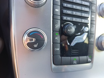 Volvo V60 II  2018 VOLVO V60 Facelifting 2.0 T3 DRIVE-E 152KM, Manual, 2x Klucz, zdjęcie 12