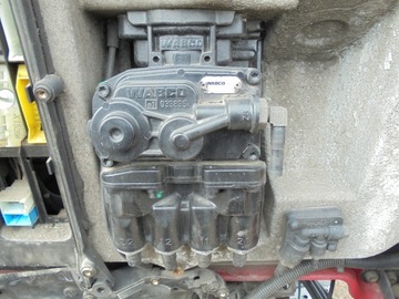 Главный тормозной кран MAN TGL TG TGM 81521306284
