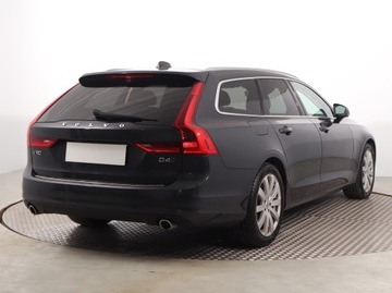 Volvo V90 II Kombi 2.0 D4 190KM 2016 Volvo V90 D4 AWD, 187 KM, 4X4, Automat, Skóra, zdjęcie 4
