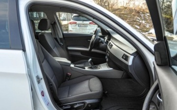 BMW Seria 3 E90-91-92-93 Touring E91 2.0 320d 184KM 2011 BMW Seria 3 xDrive Lift 2011 r. 2.0 Diesel 183KM, zdjęcie 10