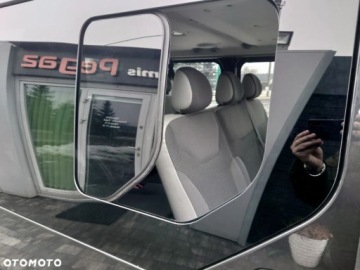 Opel Vivaro A Van z pojedynczą kabiną L1 2.0 CDTI 115KM 2013 Opel Vivaro Opel Vivaro Life Cosmo L1H1 2.0 Diesel 115KM, zdjęcie 12