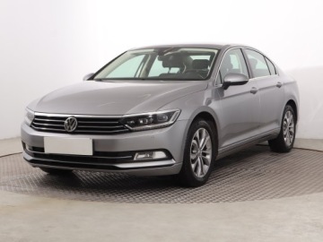 Volkswagen Passat B8 Limousine 1.4 TSI BlueMotion Technology ACT 150KM 2018 VW Passat 1.4 TSI, Salon Polska, Navi, Klima, zdjęcie 1