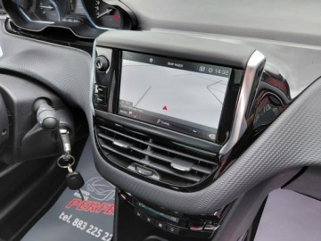 Peugeot 2008 I SUV Facelifting 1.2 PureTech 130KM 2018 Peugeot 2008 Navi Kamera Panorama Klimatronik 1.2 Benzyna 130KM, zdjęcie 15