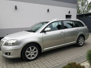 Toyota Avensis II Kombi 2.0 D-4D 126KM 2007 Toyota Avensis 2.0 D-4D 126KM # Klimatr #, zdjęcie 9