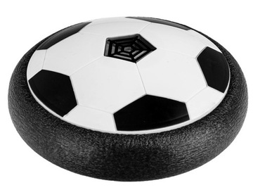 MADEJ левитизирует футбольный мяч