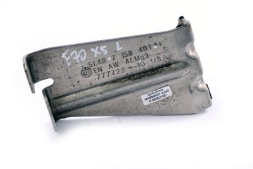 BMW X5 E70 Кронштейн крышки двигателя левый