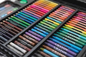 ХУДОЖЕСТВЕННЫЙ НАБОР ДЛЯ РАСКРАСКИ, МАЛКИ 168, ЧЕМОДАН