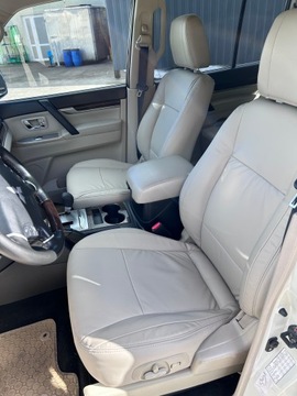 Mitsubishi Pajero IV 2010 Mitsubishi Pajero IV 3.5 190KM 2010 skrzynia SS RockFord 7 osobowy zadbany, zdjęcie 3