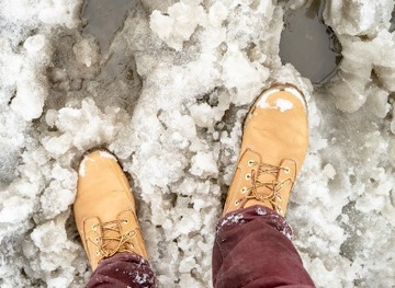 ЭЛЕКТРИЧЕСКАЯ СУШИЛКА ЛЫЖНЫХ БОТИНОК, ОДЕЖДЫ, ОБУВИ, УФ-СУШИЛКА MEDIA TECH