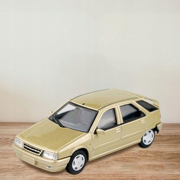 Литая коллекционная модель автомобиля 1/64