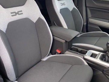 Dacia Bigster 1.2 TCe 140KM 2025 Od ręki - Journey LPG 1.2 mHEV 140KM / Pakiet Zimowy, Parking, zdjęcie 4