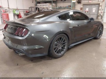 Ford Mustang VI 2015 Ford Mustang GT Premium 2015 5.0l 5.0 Benzyna 435KM, zdjęcie 5