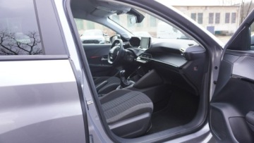Peugeot 208 II Hatchback 1.2 PureTech 75KM 2021 Peugeot 208 2021 Rok Bogate wyposażenie, zdjęcie 13