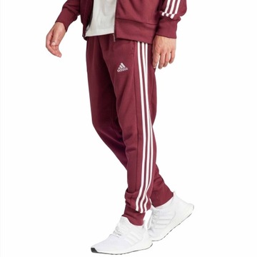 ADIDAS ESSENTIALS 3-STRIPES IS1366 SPODNIE MĘSKIE DRESOWE BAWEŁNA BORDOWE