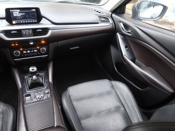 Mazda 6 III Sedan Facelifting 2016 2.0 SKYACTIV-G 165KM 2017 Mazda 6 2.0 Skyactiv-G, Salon Polska, Skóra, Navi, zdjęcie 7