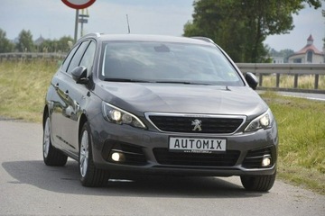 Peugeot 308 II SW Facelifting 1.2 PureTech 110KM 2018 Peugeot 308 1.2 Turbo doinwestowany hak nawigacja, zdjęcie 9