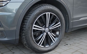 Volkswagen Tiguan II SUV 2.0 TDI 150KM 2019 Volkswagen Tiguan 2,0 TDI 150 KM DSG FULL LED BI-Xenon Nawigacja HIGH-LINE, zdjęcie 36