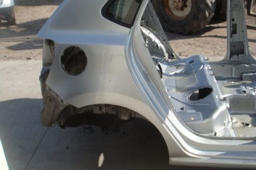 VW POLO V 6C 6R ĆWIARTKA BŁOTNIK TYŁ PRAWA 5 DRZWI