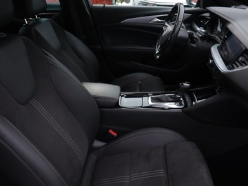 Opel Insignia II Sports Tourer Facelifting 2.0 Diesel 174KM 2021 Opel Insignia 2.0 CDTI, Salon Polska, zdjęcie 8