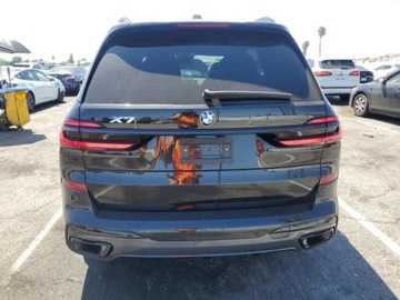 BMW X7 2024 BMW X7 2024, 3.0L, 4x4, porysowany lakier, zdjęcie 5