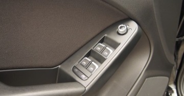 Audi A4 B8 Avant Facelifting 2.0 TDI 143KM 2012 Audi A4 Avant 2,0TDI143KM Udokumentowany Przebieg Panoramiczny Dach 2.0, zdjęcie 27