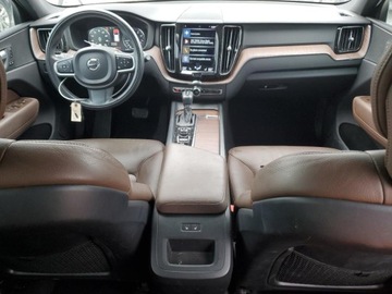 Volvo XC60 II 2021 Volvo XC 60 T5 Momentum 2021 2.0l 2.0 Benzyna 250KM, zdjęcie 8