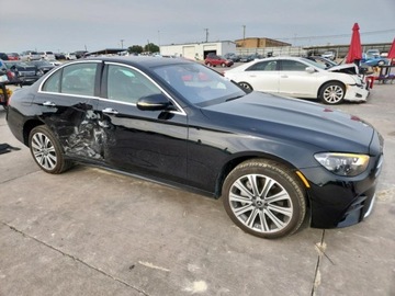 Mercedes Klasa E W214 2023 Mercedes-Benz Klasa E 2023 Mercedes-Benz E 350 4MATIC 2.0 Benzyna 255KM, zdjęcie 2