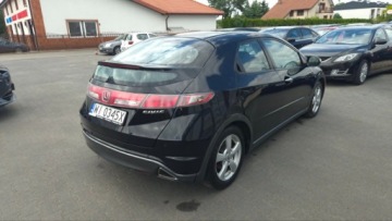 Honda Civic VIII Hatchback 3d 1.4 i-VTEC 100KM 2009 Honda Civic Ozarow Mazowiecki 1.4 benzyna 2009 rok KOMIS TYSIAK, zdjęcie 2