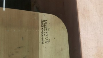 SKLO (OKNO) BOČNÍ ZADNÍ PRAVÁ FIAT ULISEE II
