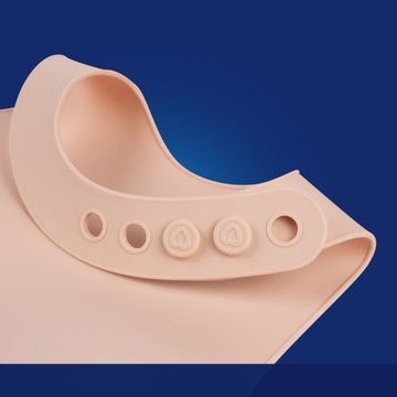 Śliniak silikonowy LOVI Nude z kieszonką