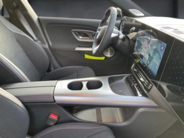 Mercedes CLA C118/X118 2026 MERCEDES-BENZ CLA 200 AMG Line Sedan 1.5 (163KM) 2026, zdjęcie 12