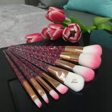 НАБОР КИСТЕЙ ДЛЯ МАКИЯЖА 8 ШТ. КРИСТАЛЛИЧЕСКАЯ ЩЕТКА