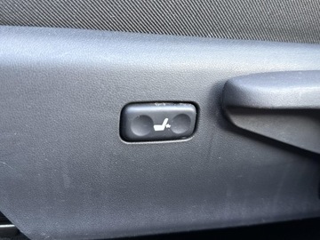 Toyota Auris II Touring Sports Facelifting 1.8 Hybrid 136KM 2017 Toyota Auris Hybrid 135 Selection II (2012-) Hybri, zdjęcie 22