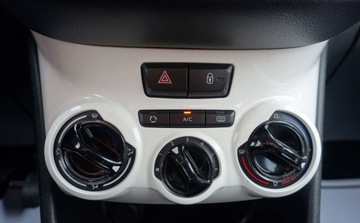 Peugeot 208 I Hatchback 3d 1.0 VTI 68KM 2014 Peugeot 208 1.0VTi 68KM Klima Niski przebieg Zero korozji Oryginalne szyby, zdjęcie 16