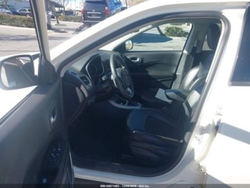 Jeep Compass II 2021 Jeep Compass LATITUDE, od ubezpieczalni 2.4 Benzyna 180KM, zdjęcie 10