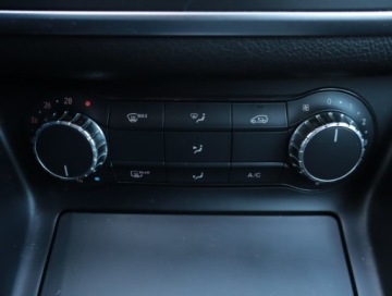 Mercedes GLA I Off-roader 2.0 250 211KM 2014 Mercedes GLA GLA 250, Salon Polska, Serwis ASO, zdjęcie 15