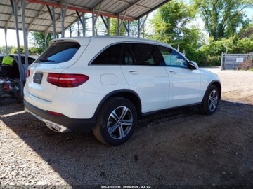 Mercedes GLC C253 2018 Mercedes-Benz GLC 2018 r., 2,0L 4 MATIC 2.0 Benzyna 241KM, zdjęcie 5