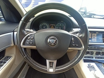 Jaguar XF I Sedan Facelifting 3.0 D V6 240KM 2015 Jaguar XF 118 tys km, luxury, zdjęcie 10