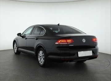 Volkswagen Passat B8 Limousine 1.8 TSI BlueMotion Technology 180KM 2017 VW Passat 1.8 TSI, Salon Polska, VAT 23%, Navi, zdjęcie 3