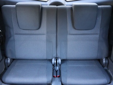 Toyota Corolla Verso E120 2.2 D-4D 177KM 2006 Toyota Corolla Verso 2.2 D-4D, 174 KM, 7 miejsc, zdjęcie 16