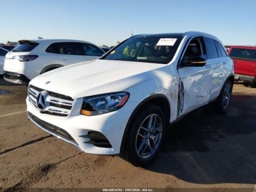 Mercedes GLC C253 2017 Mercedes-Benz GLC 300 2017 2.0l 2.0 Benzyna 241KM, zdjęcie 1